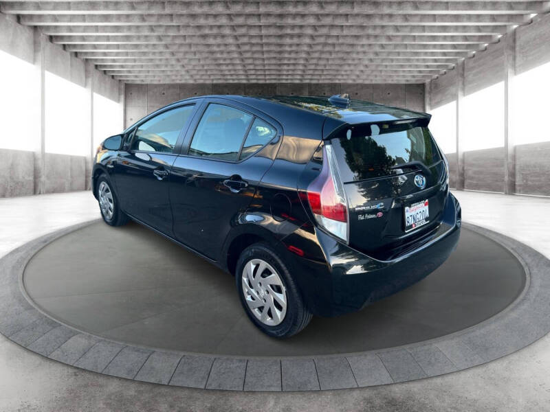 2015 Toyota Prius c One