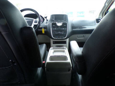 2014 Chrysler Town and Country Touring