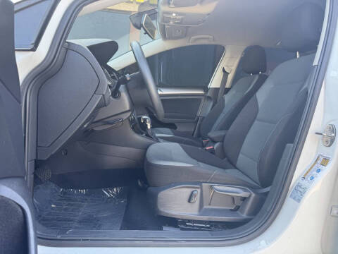 2016 Volkswagen e-Golf SE