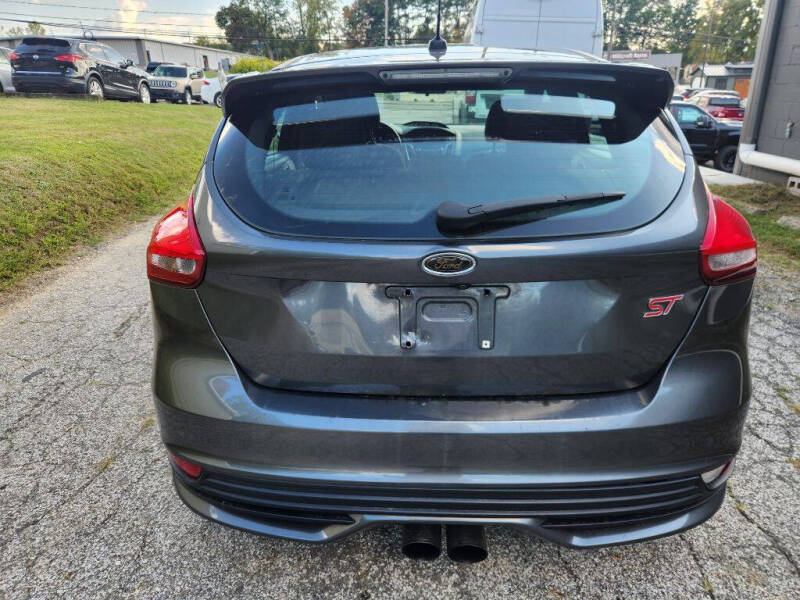 2017 Ford Focus ST