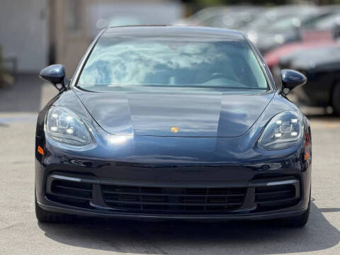 2018 Porsche Panamera