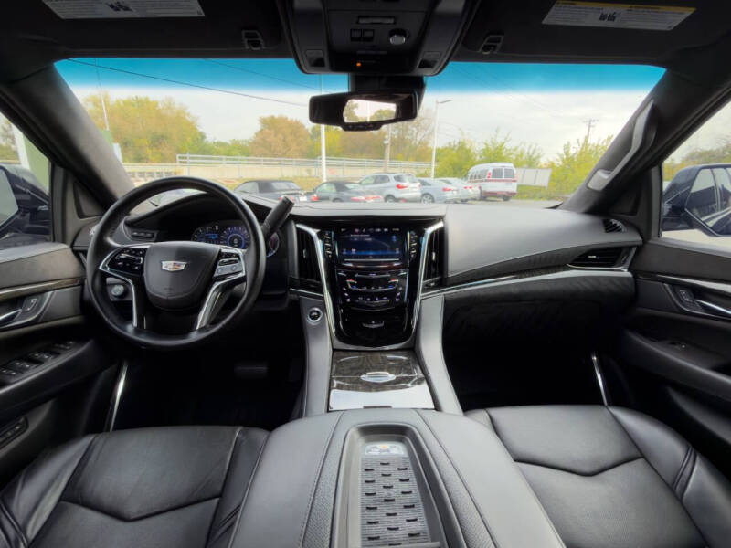 2016 Cadillac Escalade Platinum