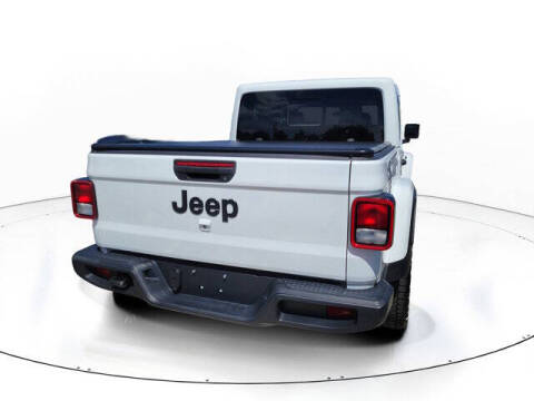 2025 Jeep Gladiator NightHawk