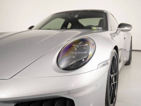 2025 Porsche 911 Carrera 4 GTS