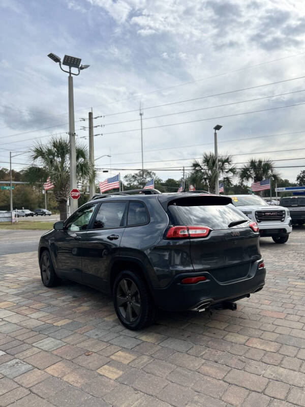2017 Jeep Cherokee Latitude