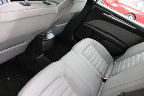 2016 Ford Fusion S