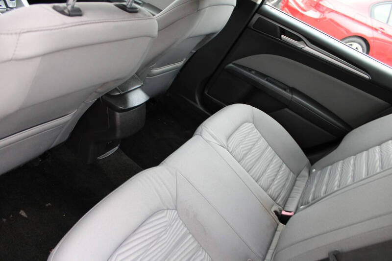 2016 Ford Fusion S