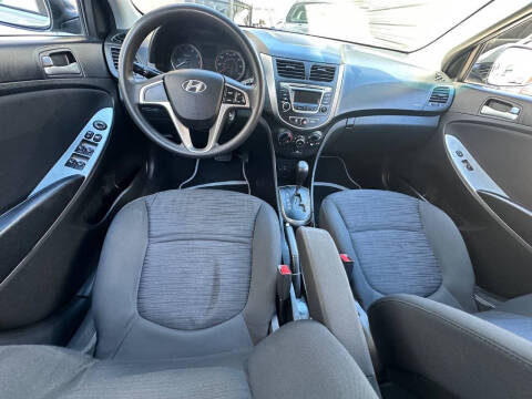 2017 Hyundai Accent SE