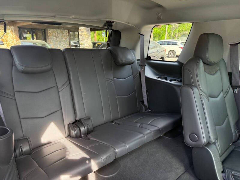 2017 Cadillac Escalade Luxury