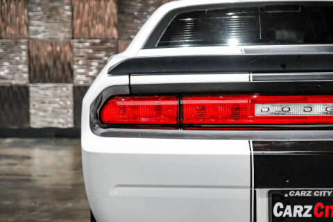 2013 Dodge Challenger SRT8 Core