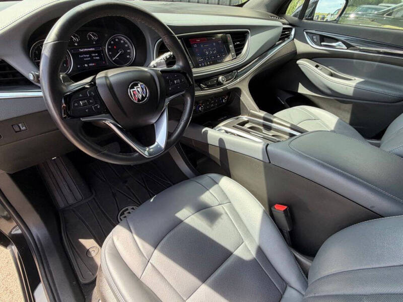 2024 Buick Enclave Essence