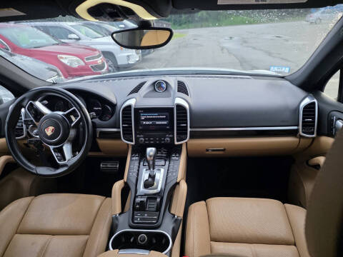 2017 Porsche Cayenne S