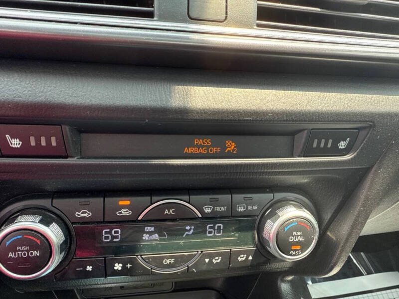 2017 Mazda MAZDA3 Grand Touring