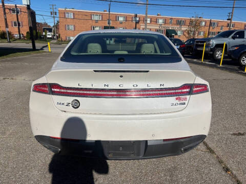 2014 Lincoln MKZ