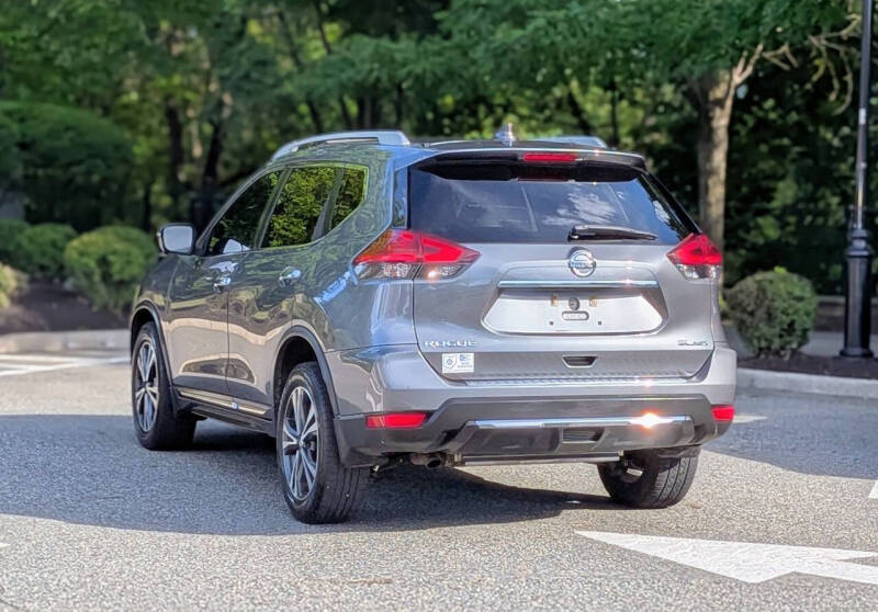 2017 Nissan Rogue SL