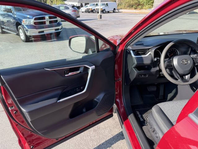 2021 Toyota RAV4 XLE