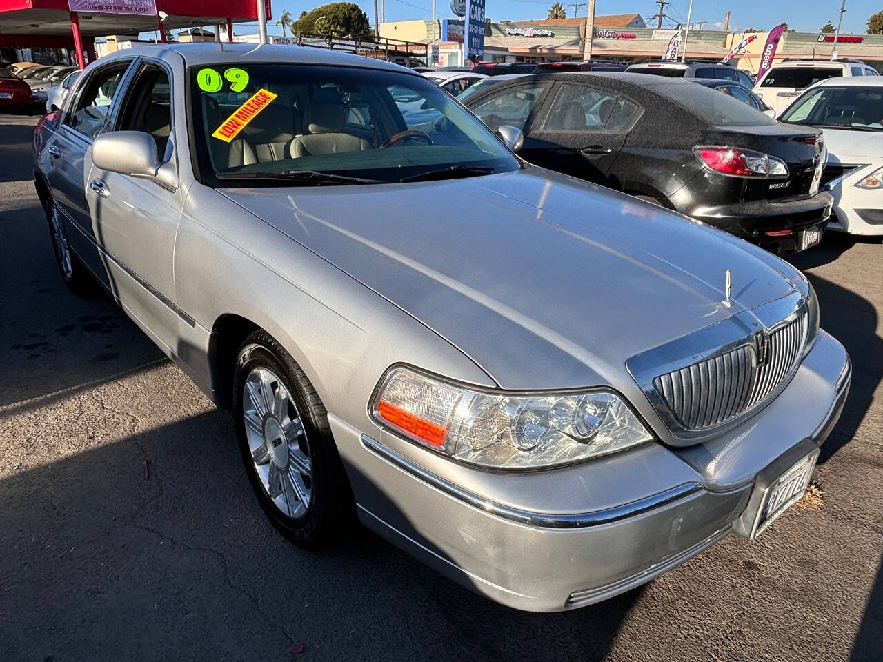 2009 Lincoln Town Car for sale at North County Auto in Oceanside, CA