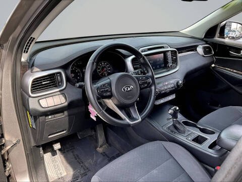 2017 Kia Sorento LX