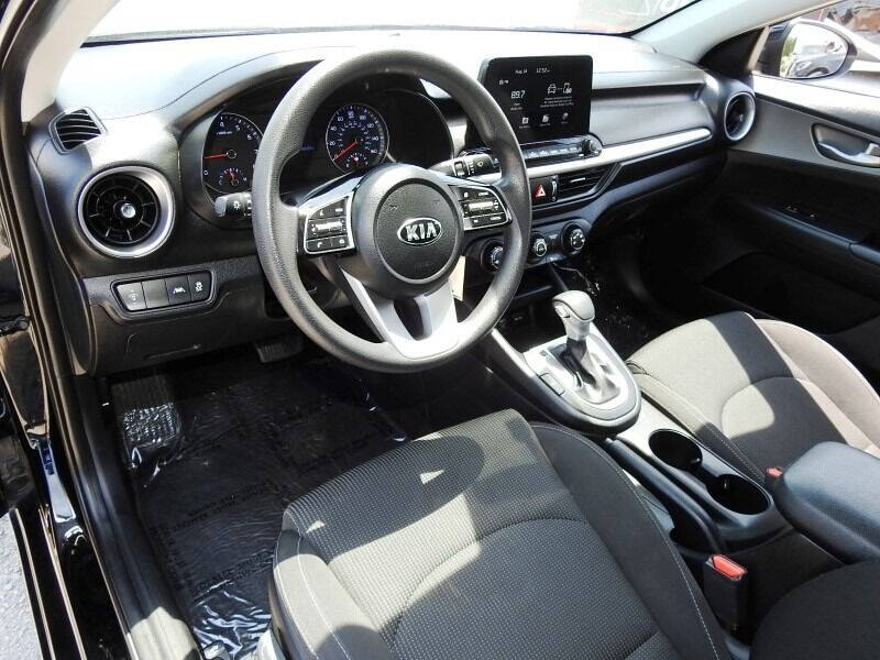 2021 KIA Forte Sedan - $15,900