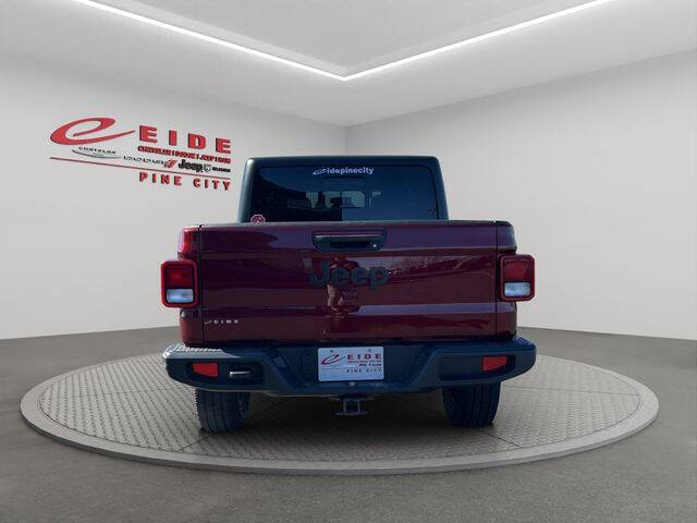 2022 Jeep Gladiator Willys
