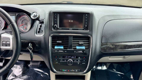 2012 Dodge Grand Caravan Crew