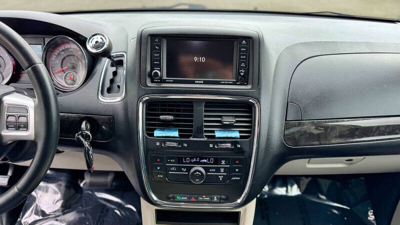 2012 Dodge Grand Caravan Crew