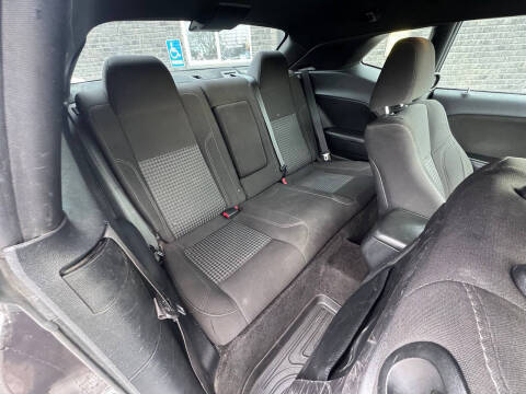 2015 Dodge Challenger SXT