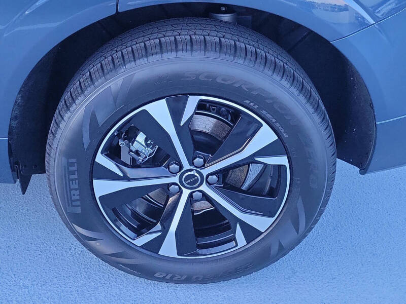 2026 Volvo XC60 B5 Core