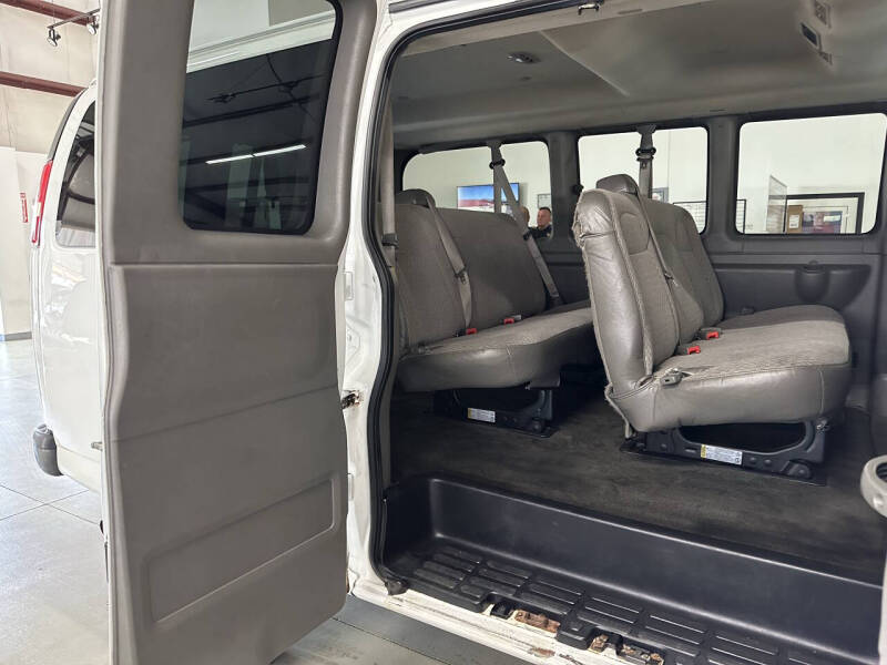 2017 Chevrolet Express LS 2500