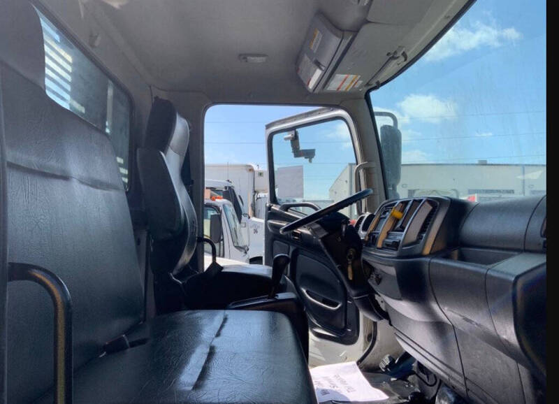 2020 Hino 268A