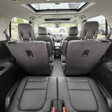 2017 GMC Acadia SLT-1