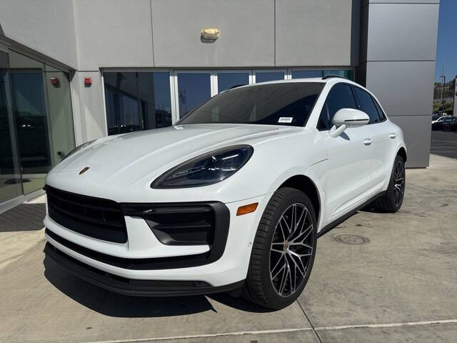 2022 Porsche Macan