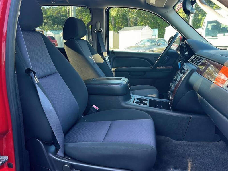2011 Chevrolet Avalanche LS
