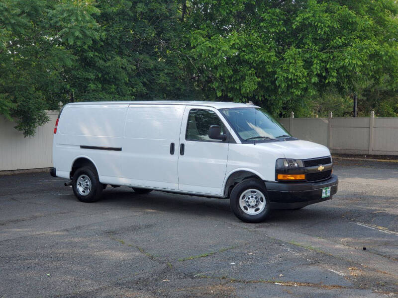2023 Chevrolet Express 2500