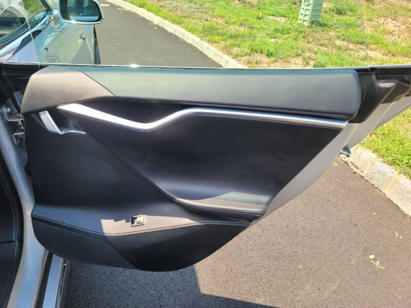 2016 Tesla Model S P90D