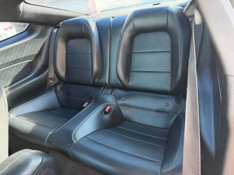 2015 Ford Mustang V6