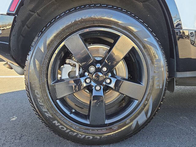 2024 Land Rover Defender 110 P400 X-Dynamic SE