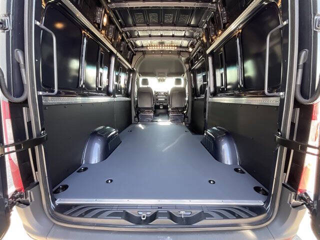 2025 Mercedes-Benz Sprinter 2500