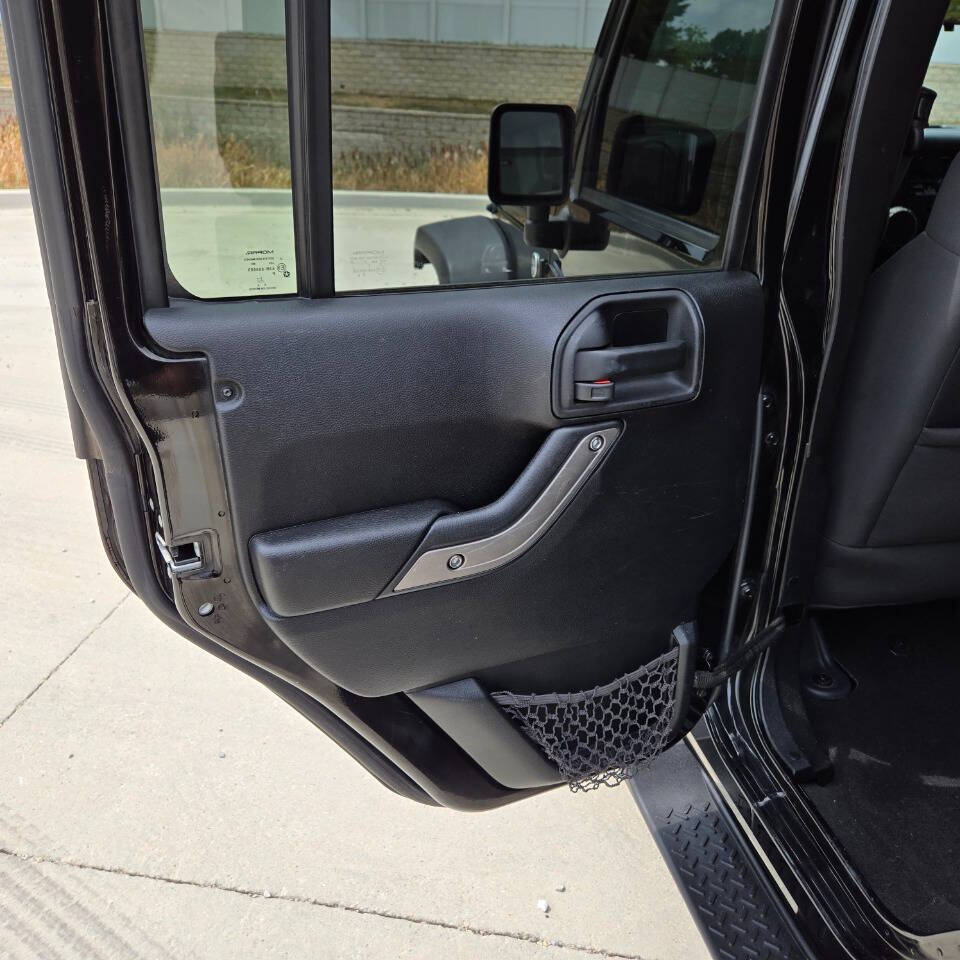2012 Jeep Wrangler Unlimited 74
