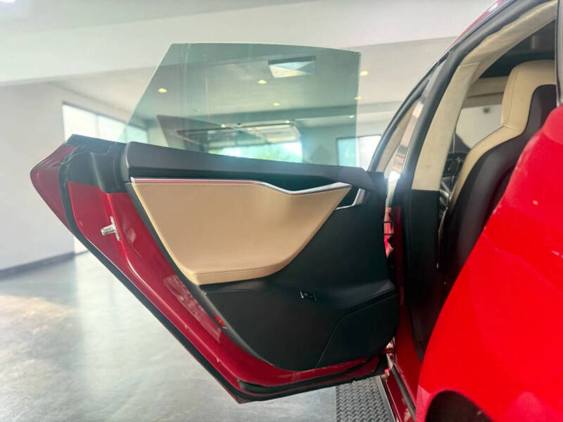 2013 Tesla Model S Performance