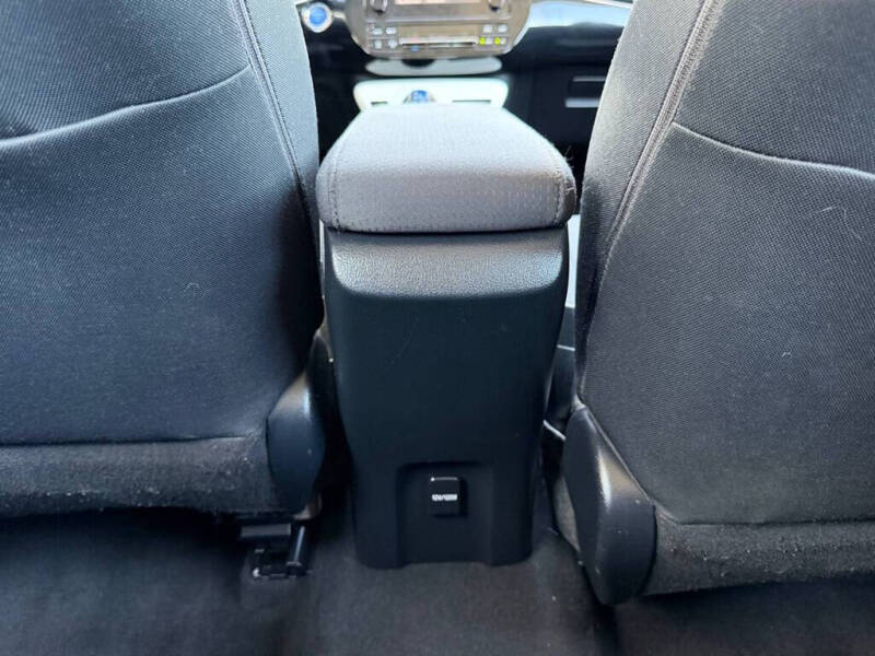 2016 Toyota Prius Two