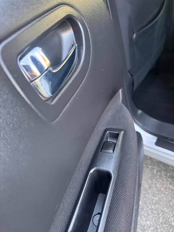 2011 Nissan Rogue S