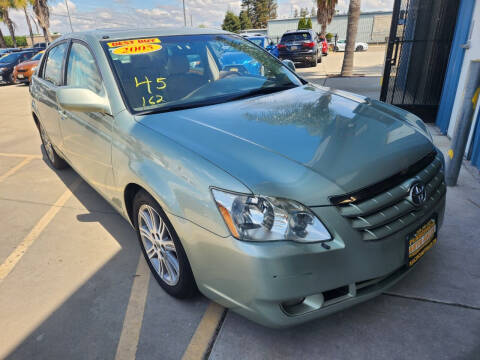 2005 Toyota Avalon for sale at Plascencia Auto Sales in Livingston CA