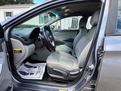 2017 Hyundai Accent SE