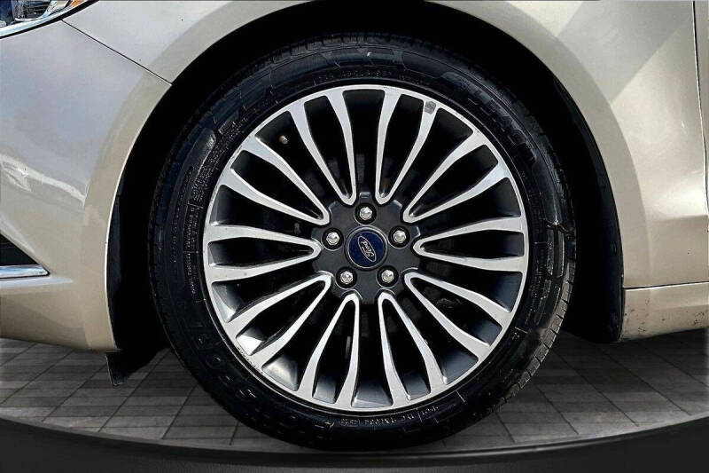 2017 Ford Fusion SE