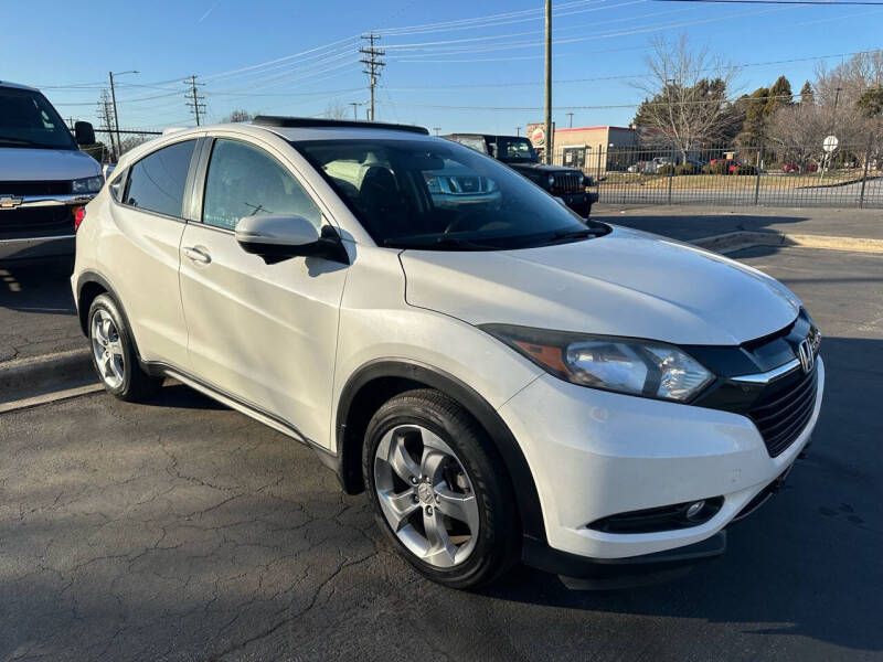 2017 Honda HR-V EX photo 3