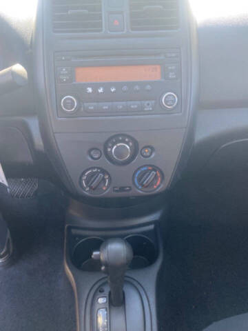 2015 Nissan Versa 1.6 S Plus