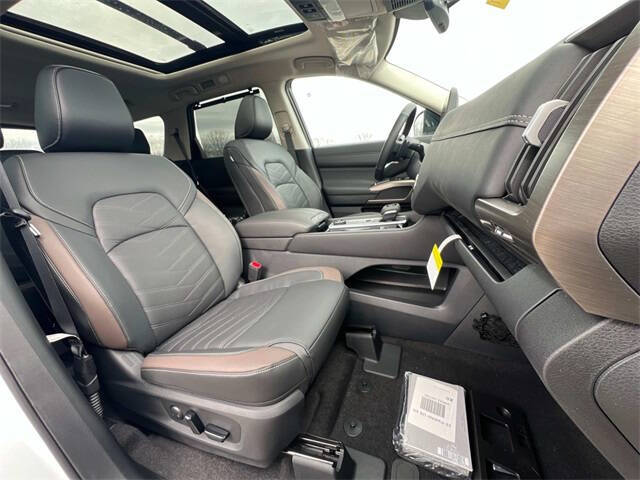 2025 Nissan Pathfinder Platinum