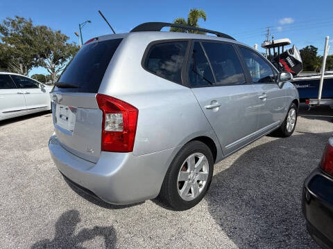 2009 Kia Rondo LX