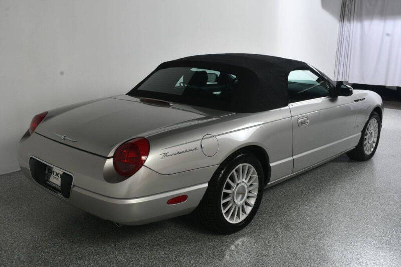 2004 Ford Thunderbird Deluxe